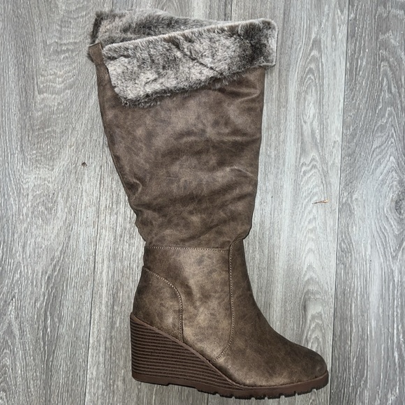 Lane Bryant Thigh high winter boots - Picture 2 of 4